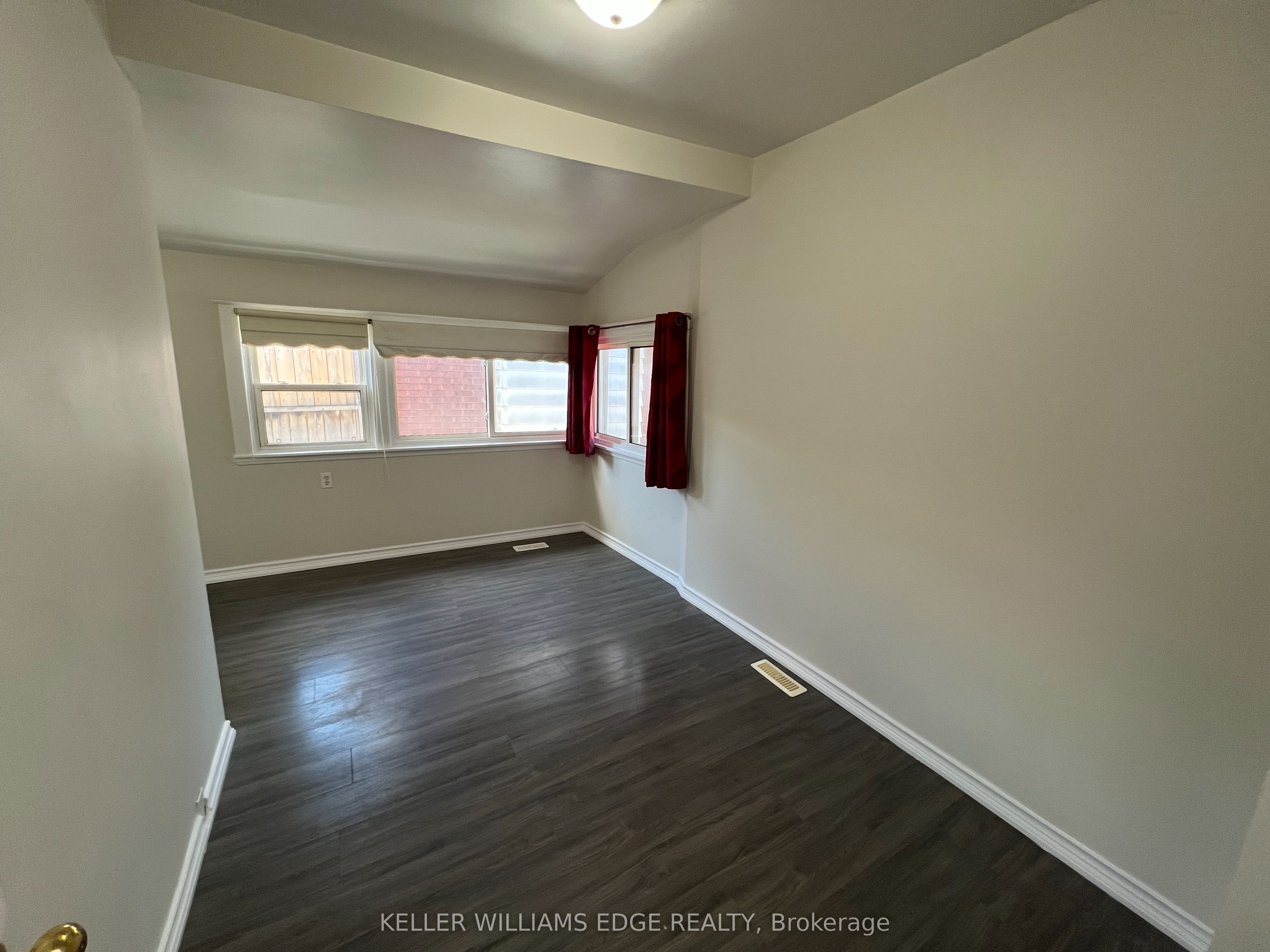 56 Garside Avenue N