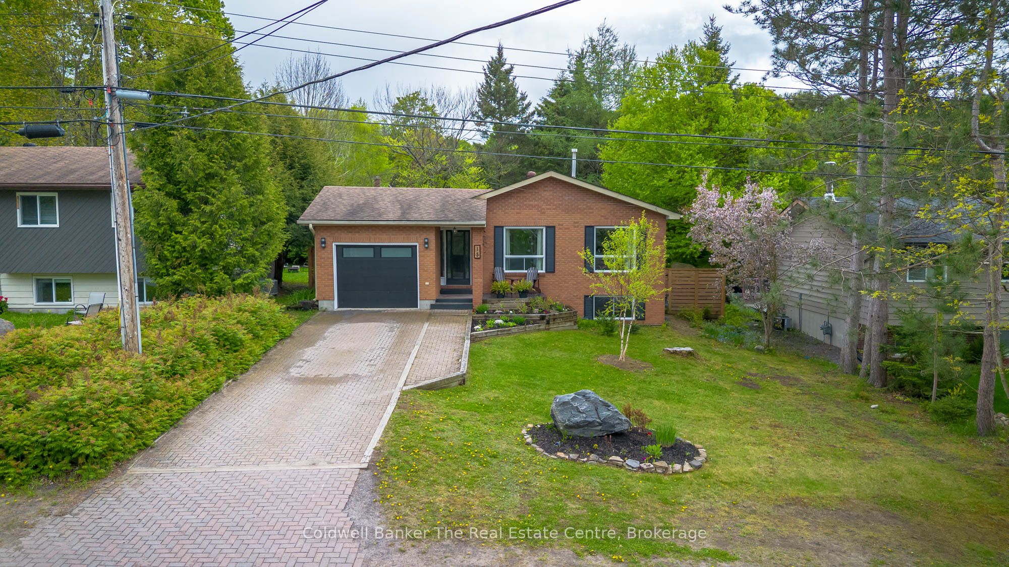 15 George Street, Huntsville, ON P1H 1V5