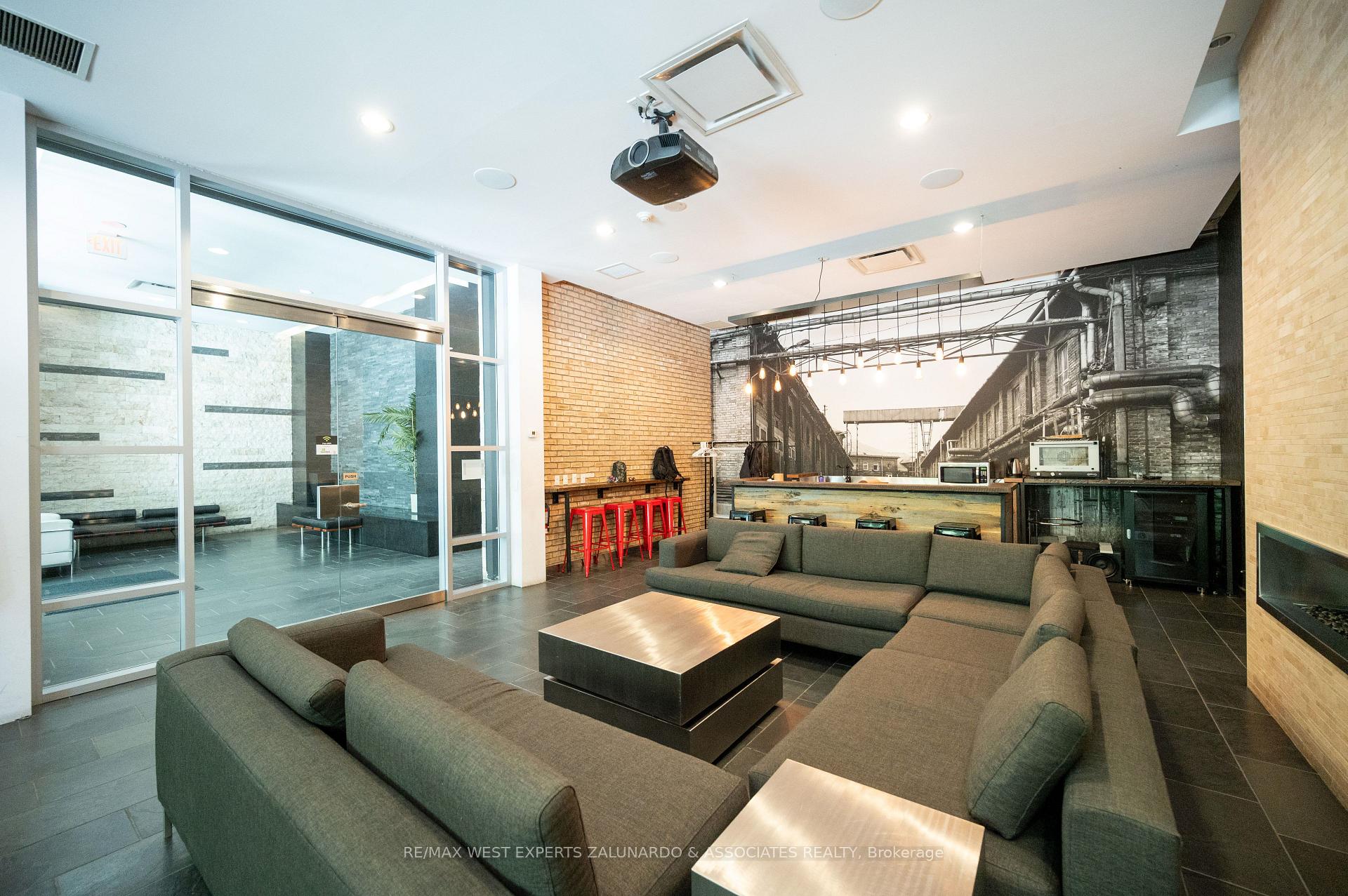 2 Bedrooms Condo at 59 East Liberty, Toronto For sale