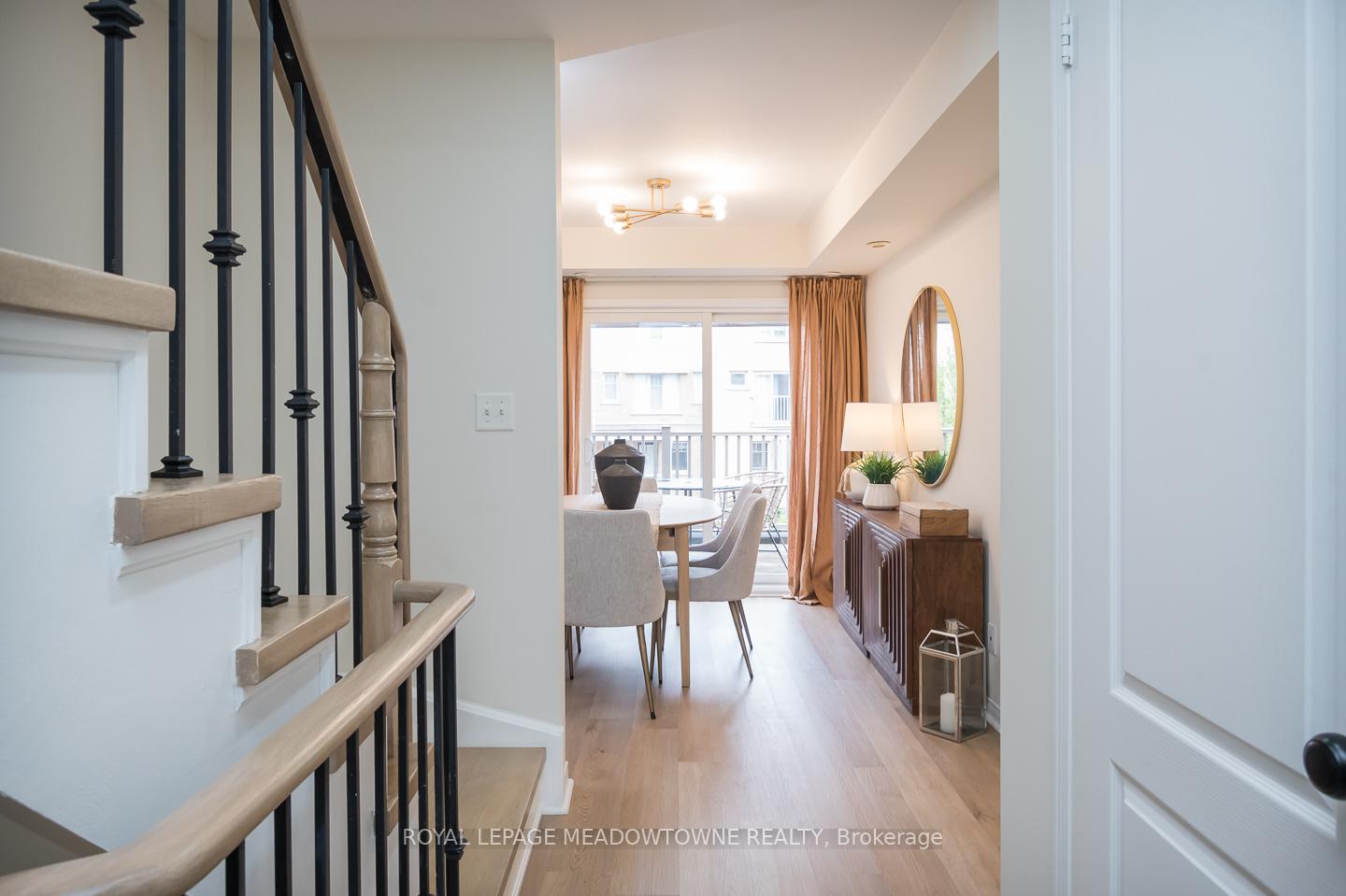 4 Bedrooms Condo at 3355 Thomas, Mississauga For sale