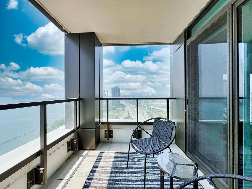 2 Bedrooms Condo at 1928 Lake Shore, Toronto For sale