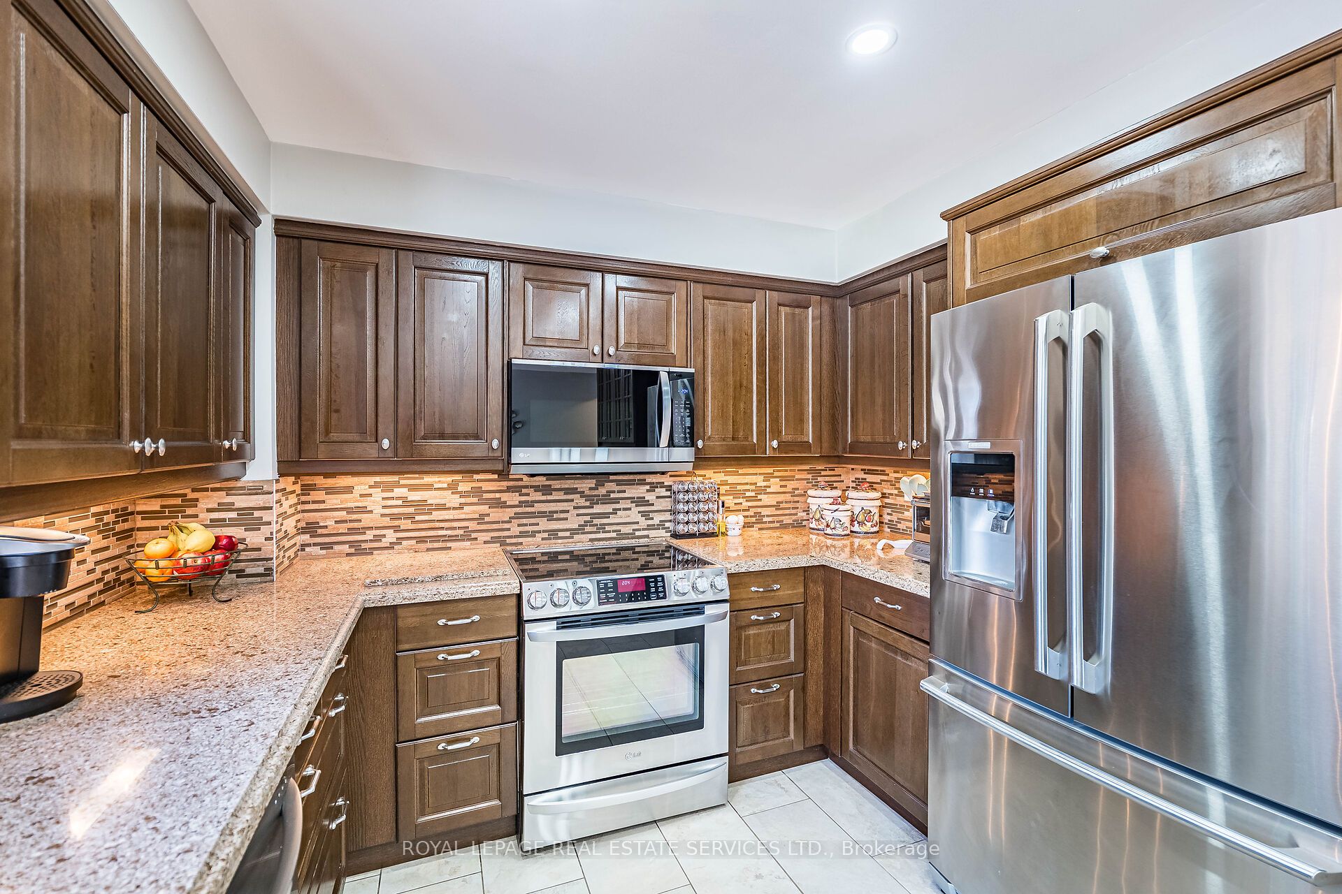 1532 Lovelady Crescent