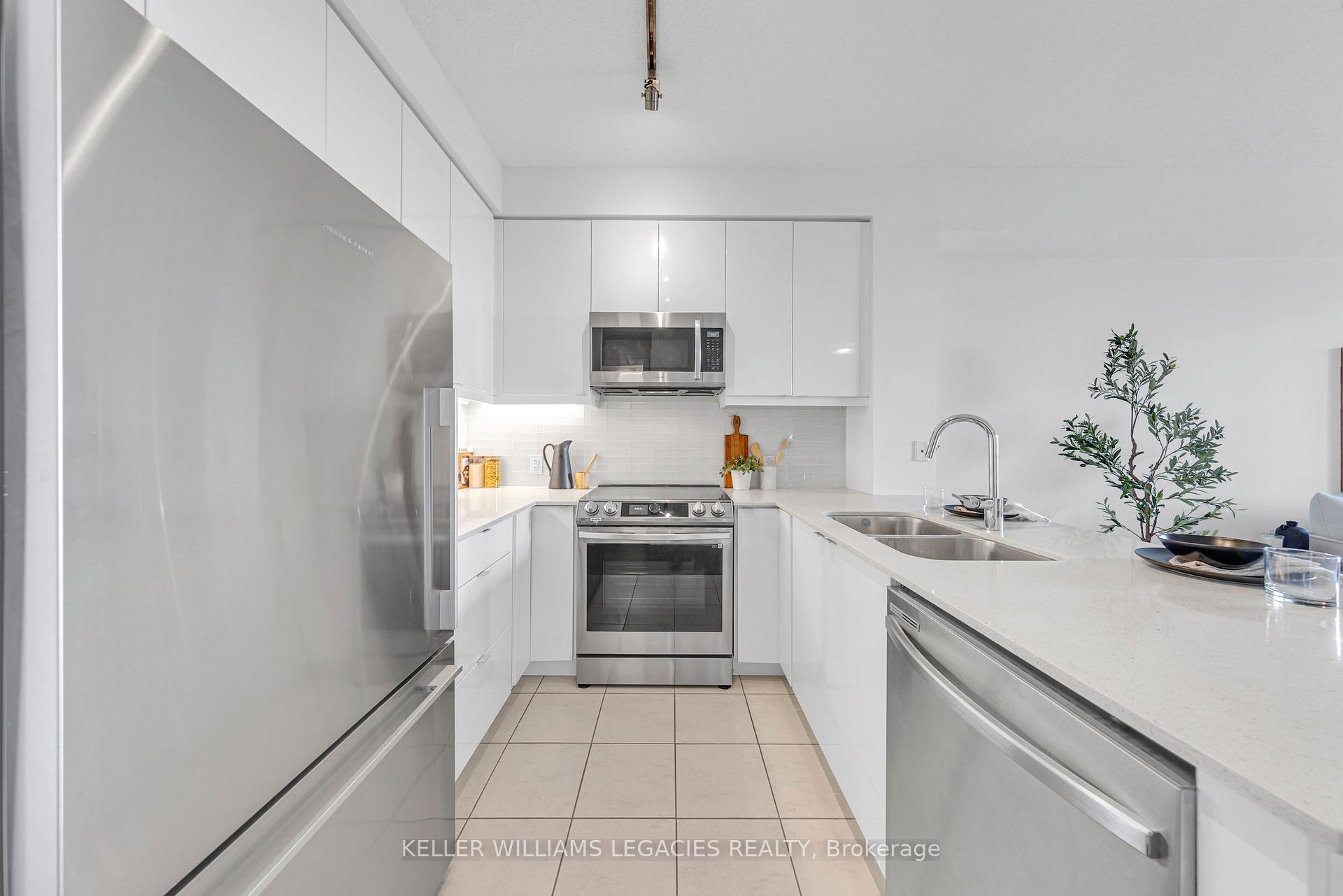 2 Bedrooms Condo at 50 Thomas Riley, Toronto For sale