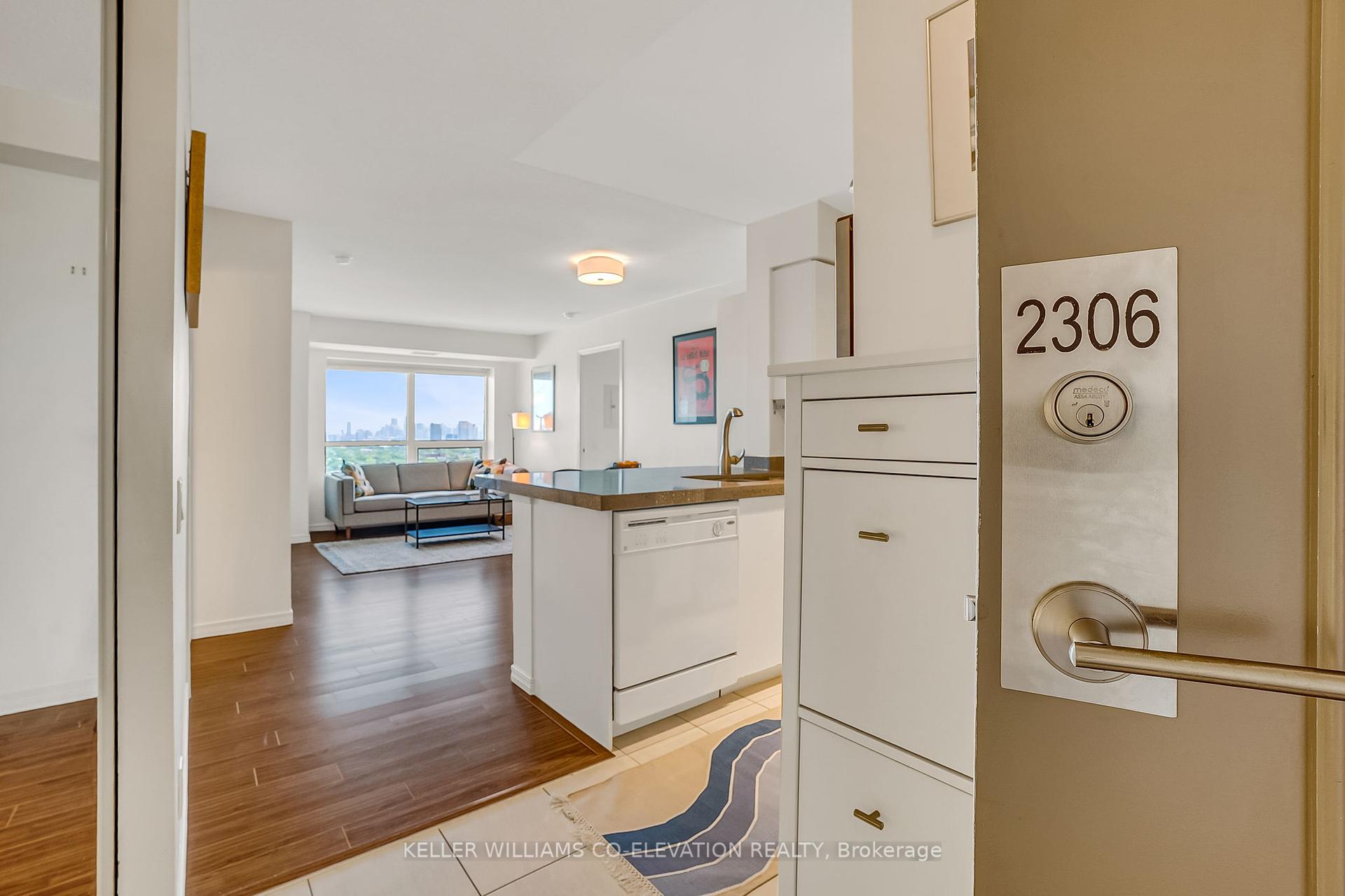 3 Bedrooms Condo at 60 Heintzman, Toronto For sale