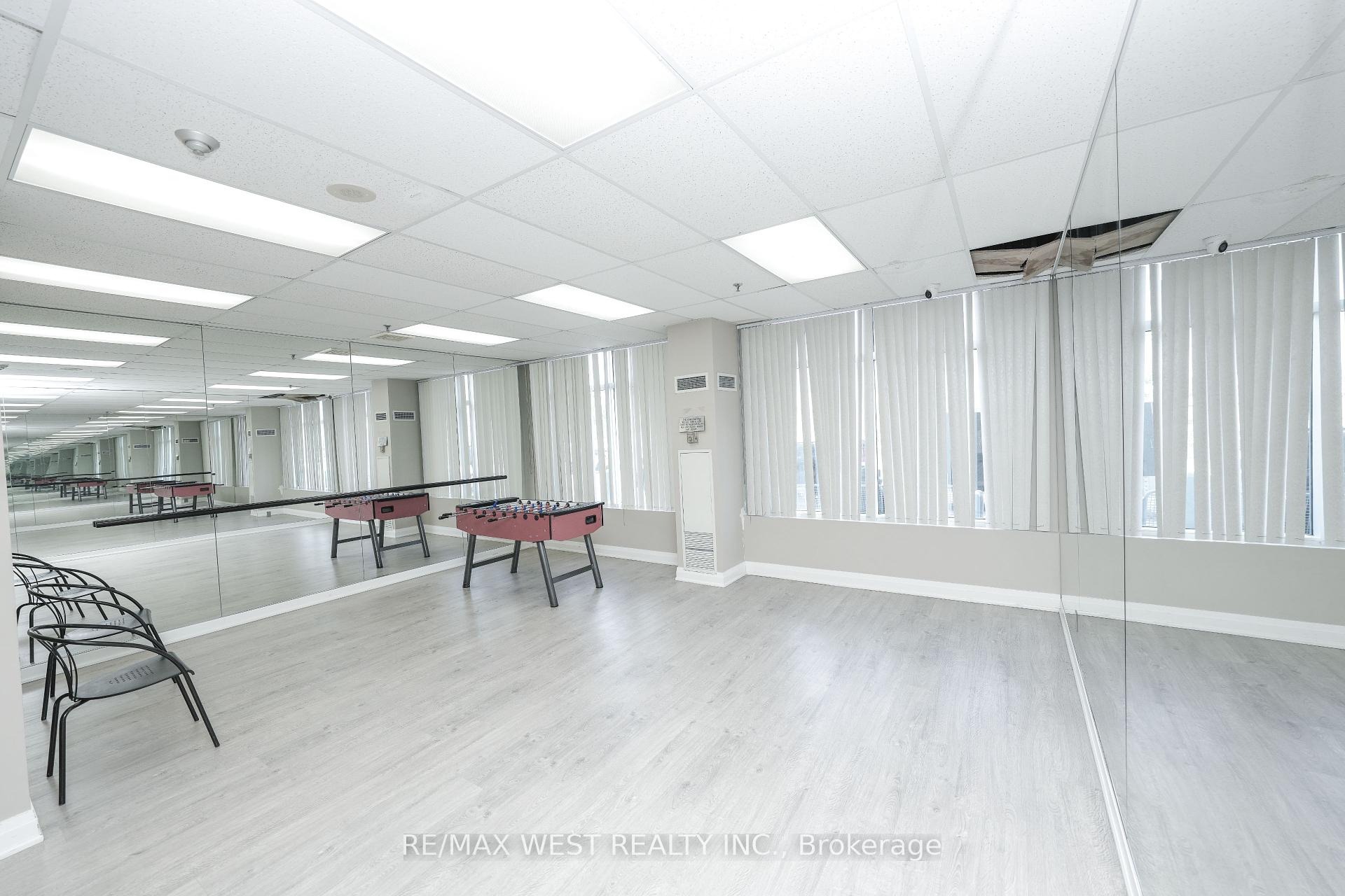 2 Bedrooms Condo at 1470 Midland, Toronto For sale