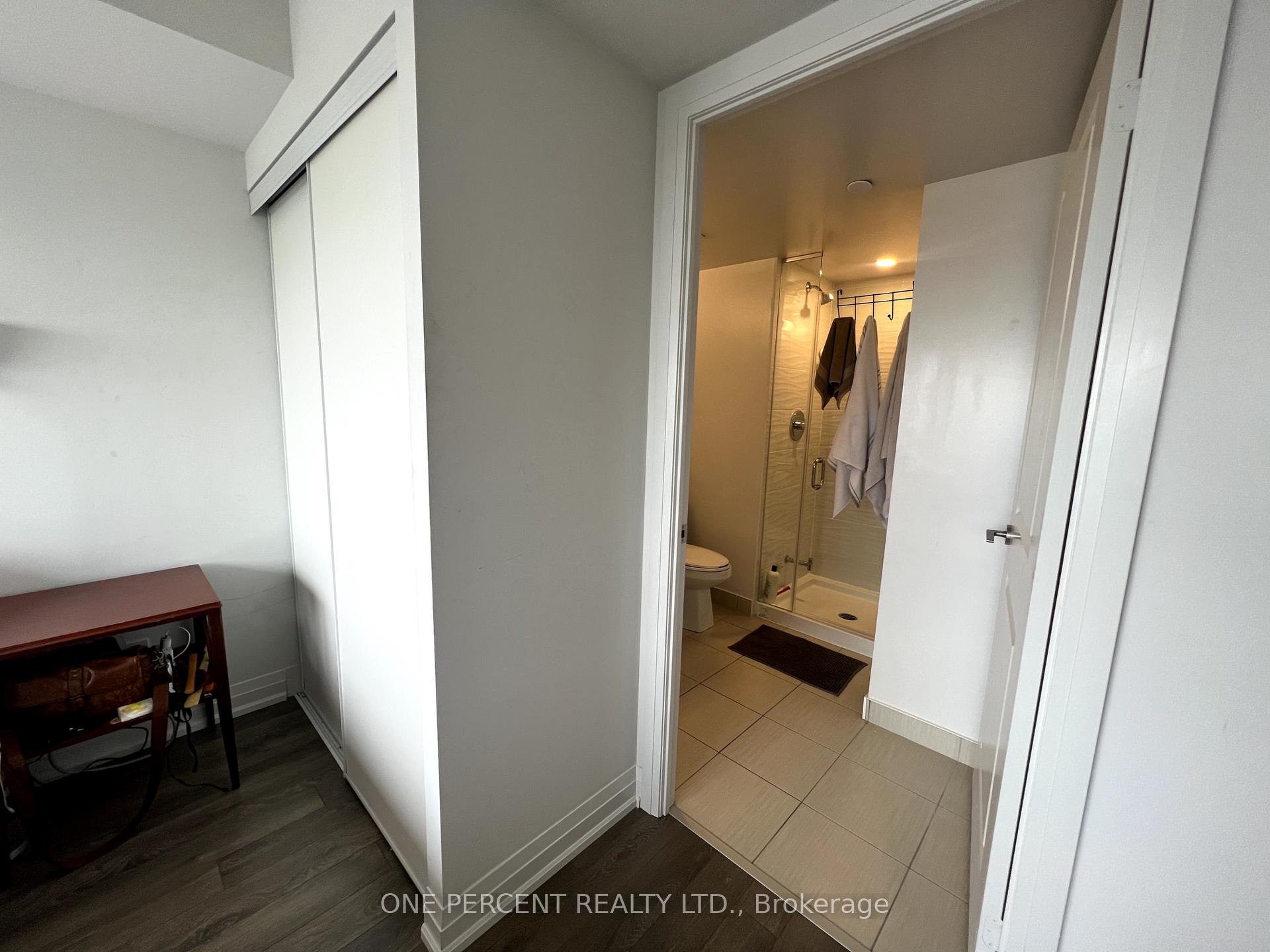 2 Bedrooms Condo at 20 Meadowglen, Toronto For sale