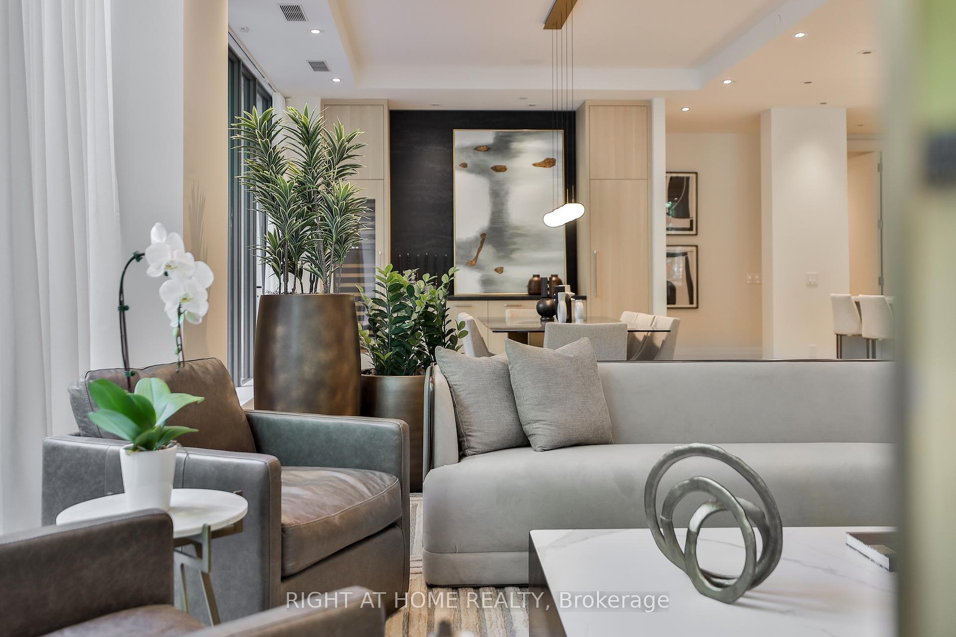 4 Bedrooms Condo at 10 Prince Arthur, Toronto For sale