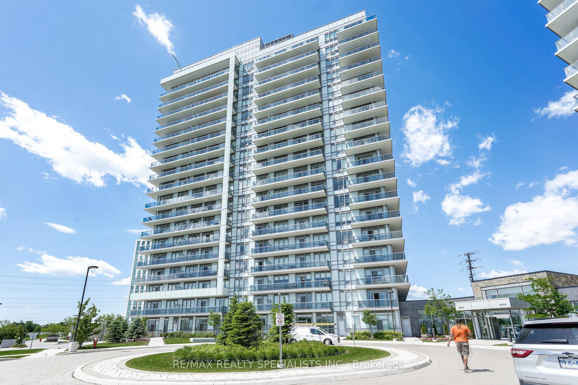 3 Bedrooms Condo at 4677 Glen Erin, Mississauga For sale