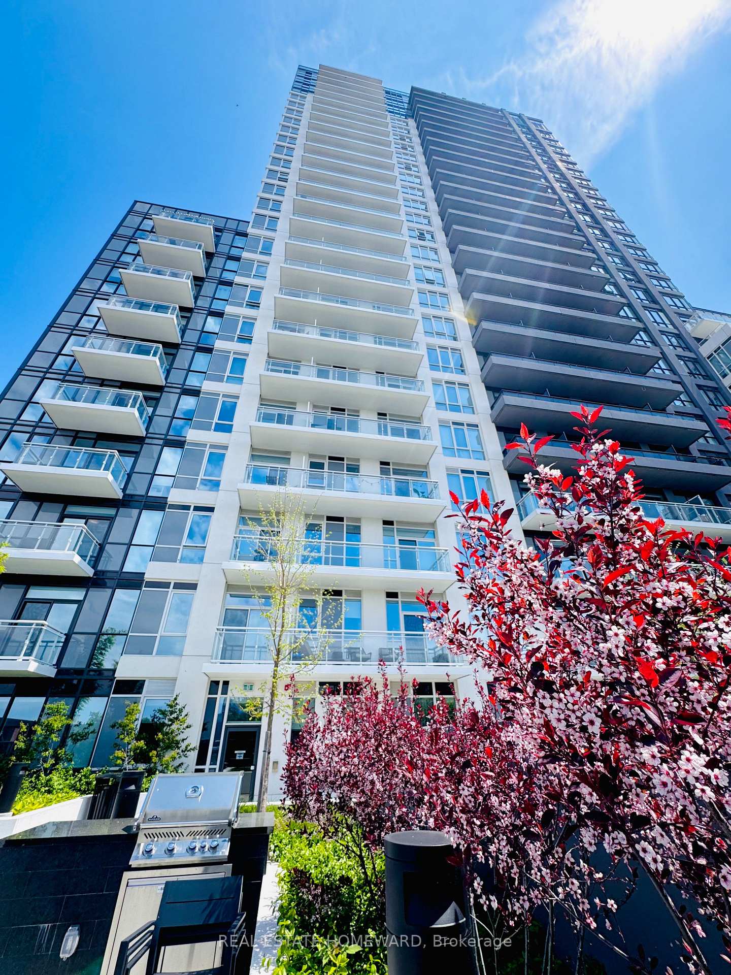2 Bedrooms Condo at 286 Main, Toronto For sale