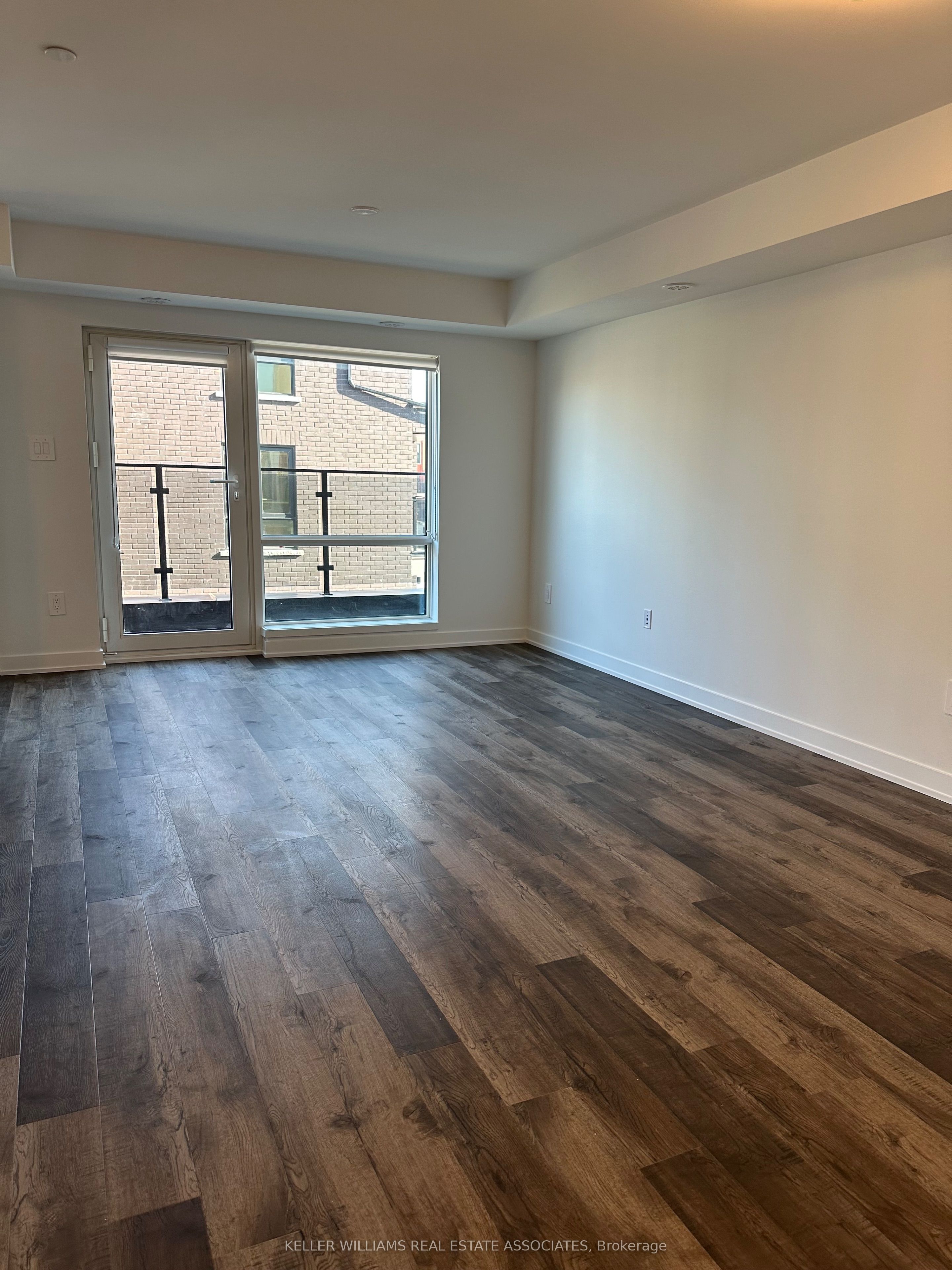 55 Romilly Avenue, #7