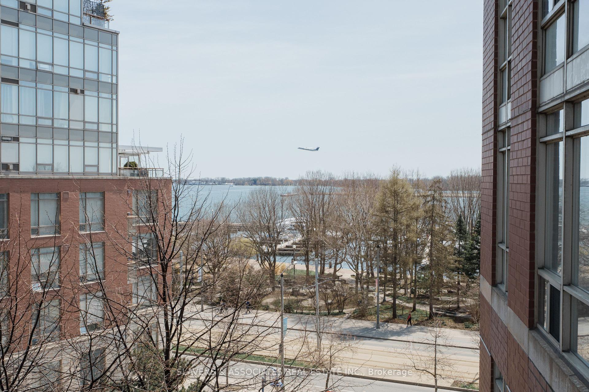 2 Bedrooms Condo at 550 Queens,  Toronto For sale