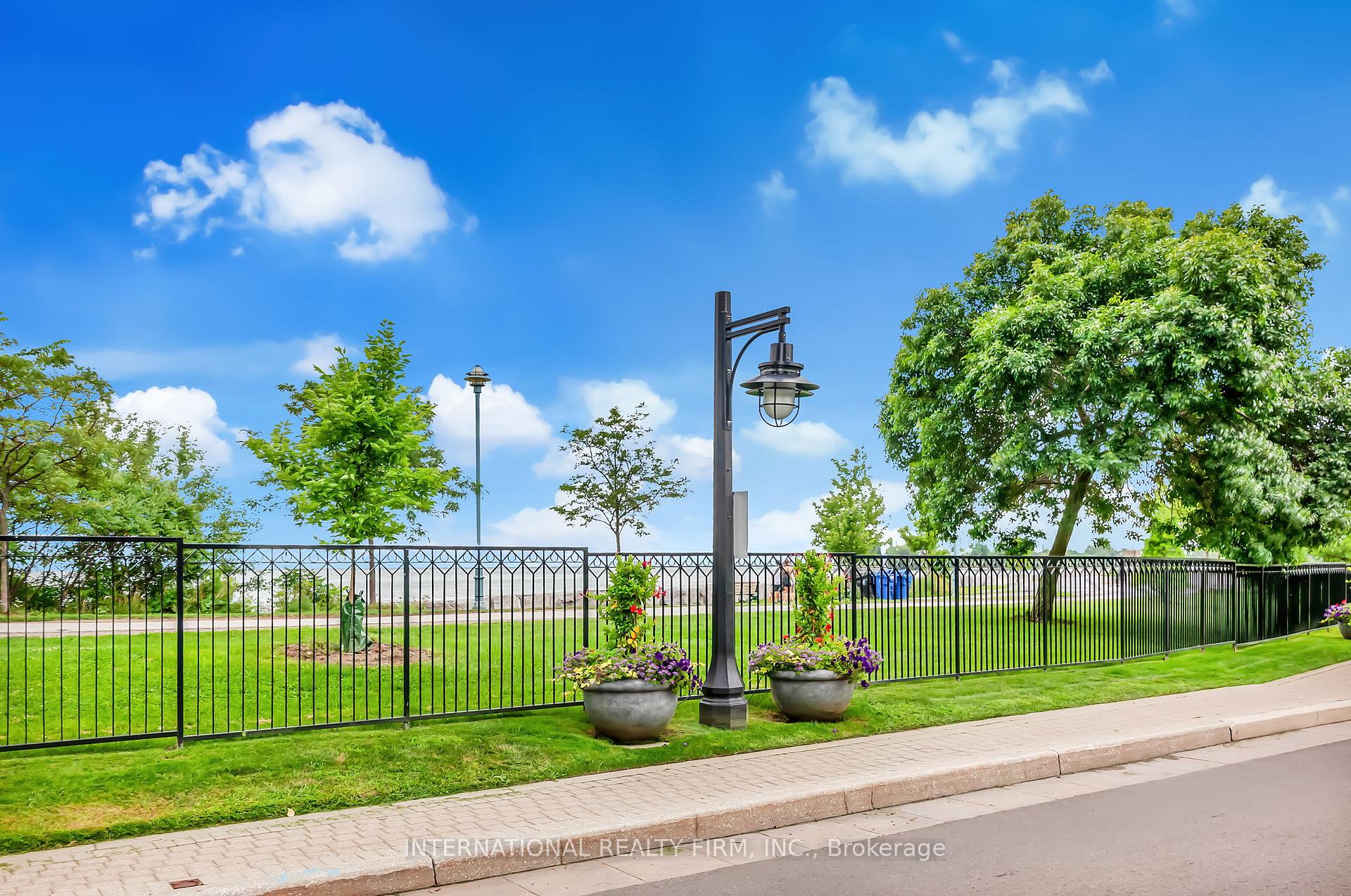 1 Bedroom Condo at 1 Palace Pier, Toronto For sale