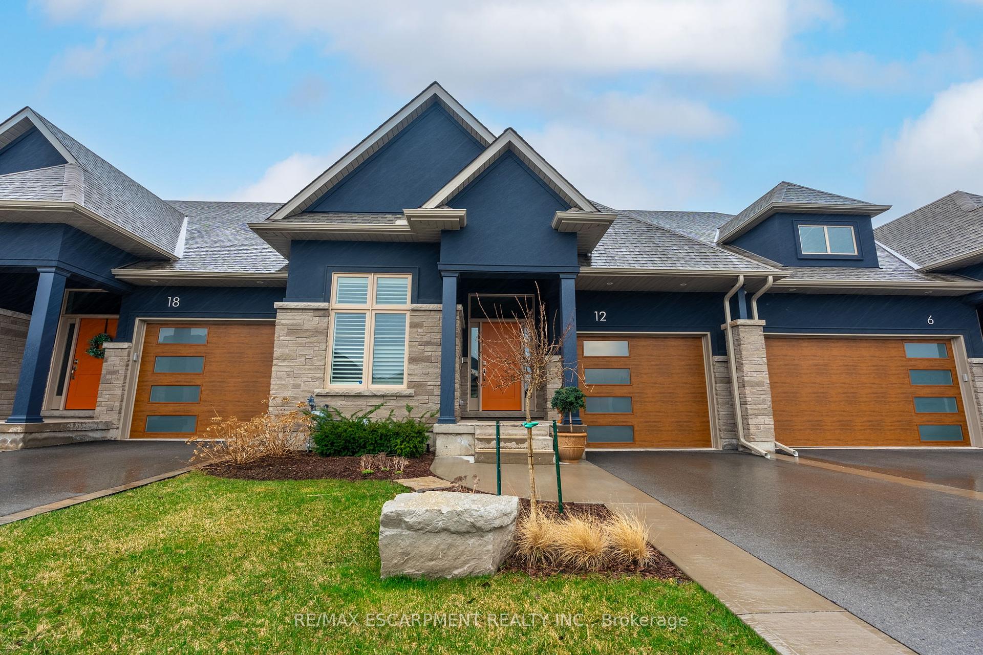 12 Carrick Trail, Welland, ON L3B 0E7