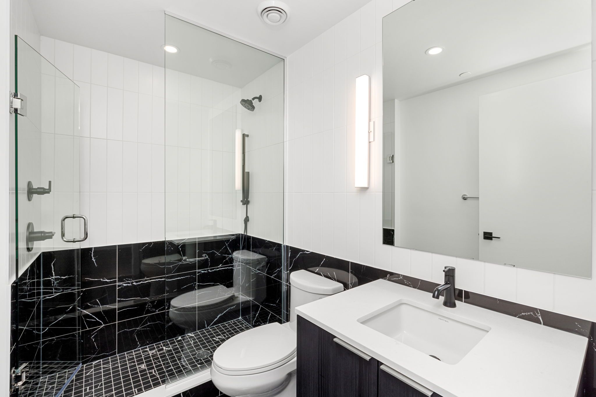 327 King Street W 4205