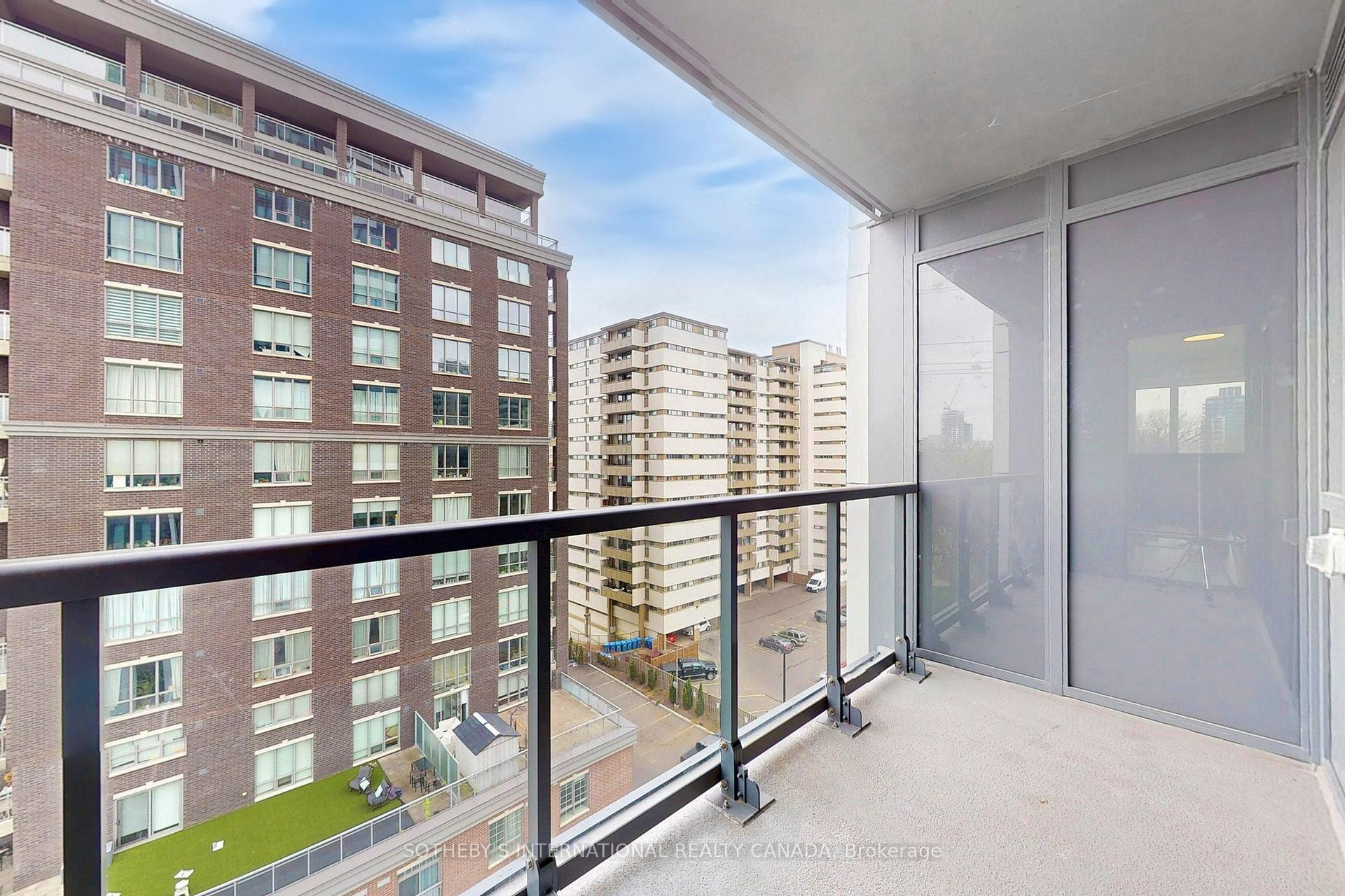 2 Bedrooms Condo at 500 Brock, Burlington For sale