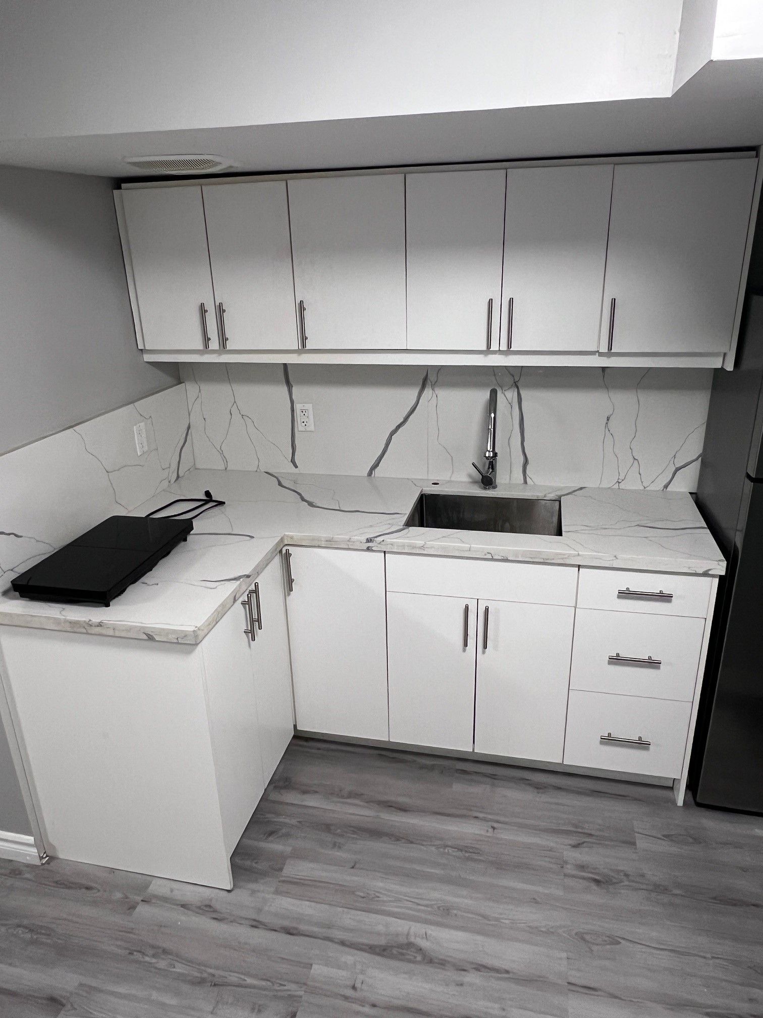 409 Rossland Road E BSMT