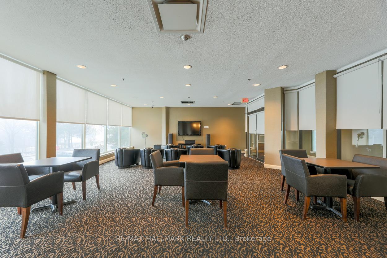 2 Bedrooms Condo at 1 Greystone Walk, Toronto For sale