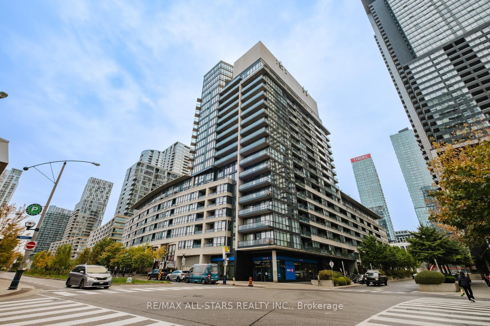 1 Bedroom Condo at 8 Telegram, Toronto For sale