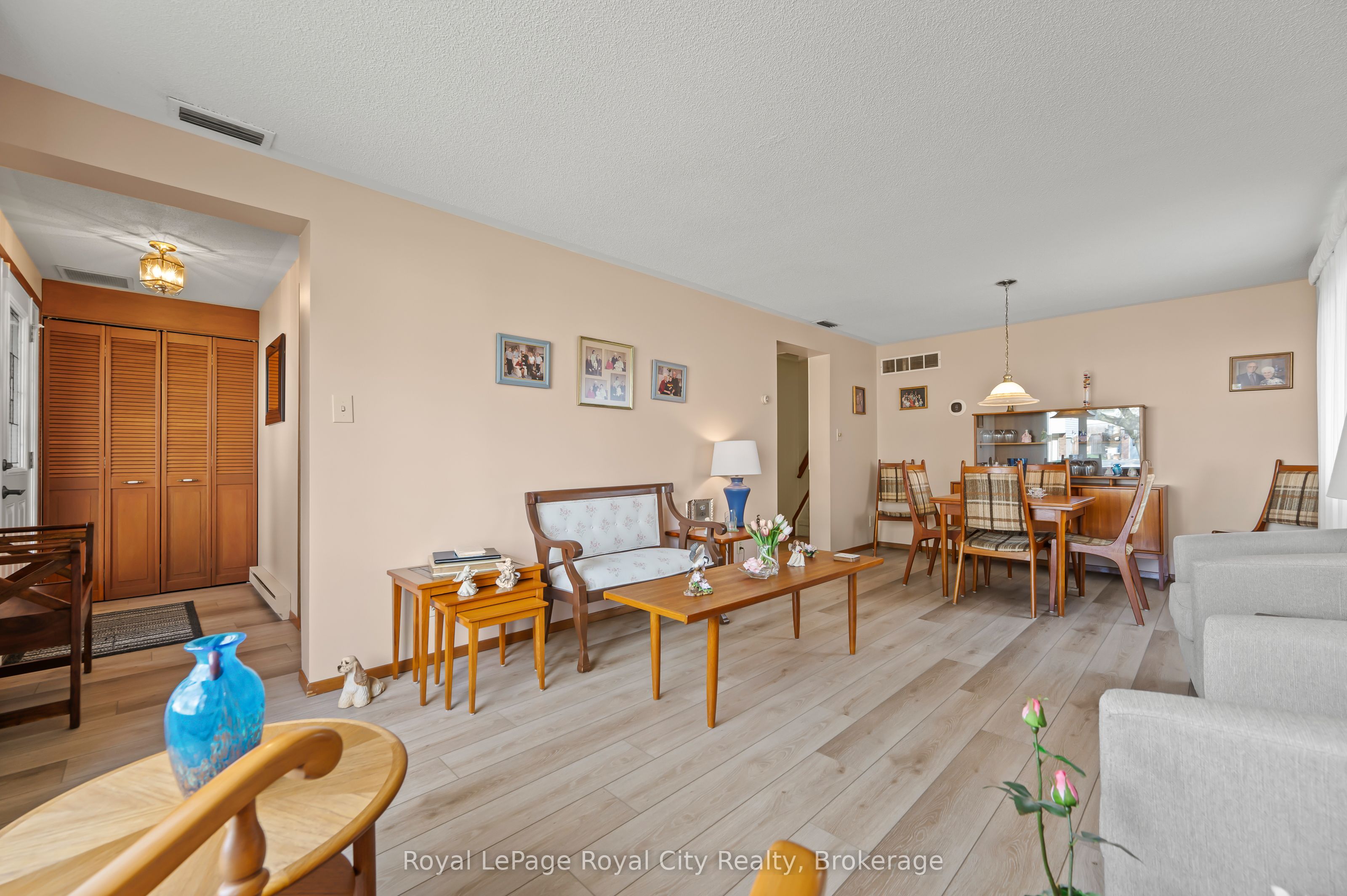 385 Heritage Drive, Kitchener, ON N2B 3K9