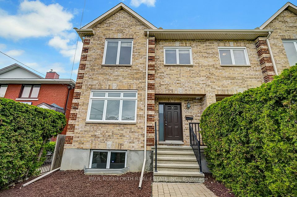 326 Woodroffe