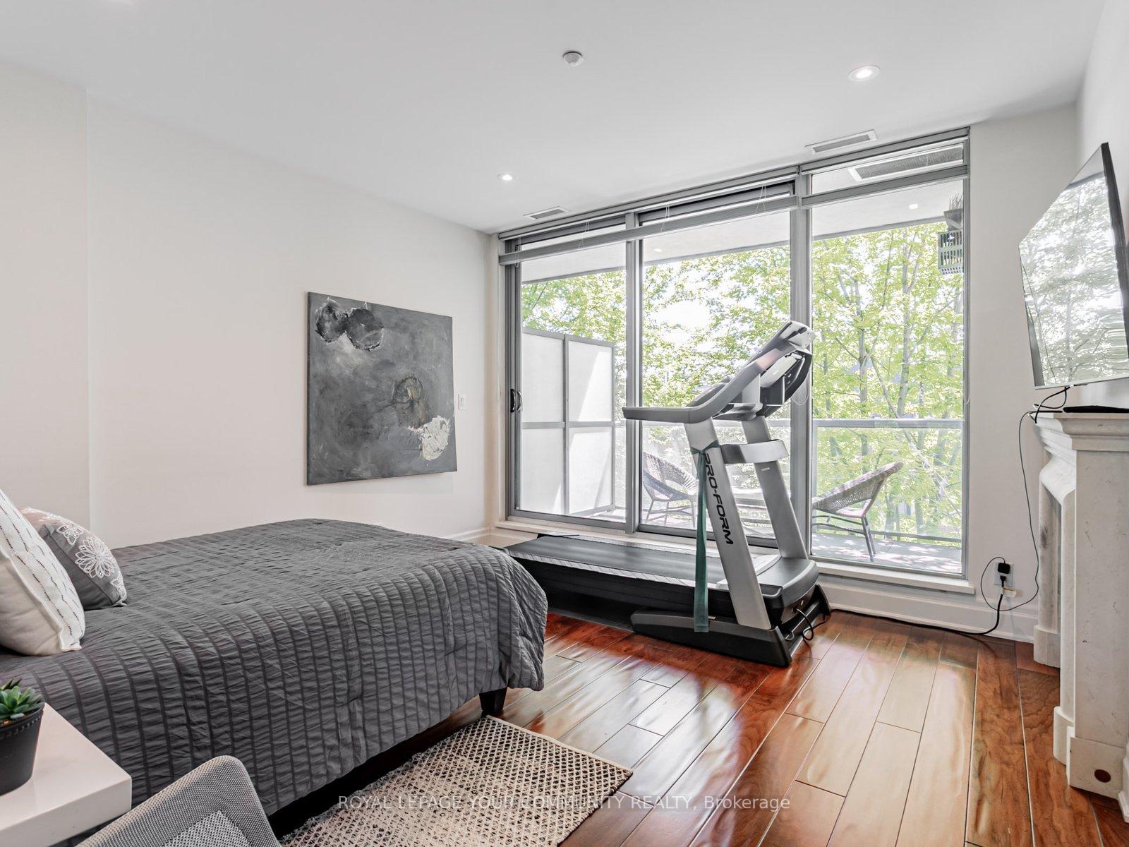 3 Bedrooms Condo at 1 Rainsford, Toronto For sale
