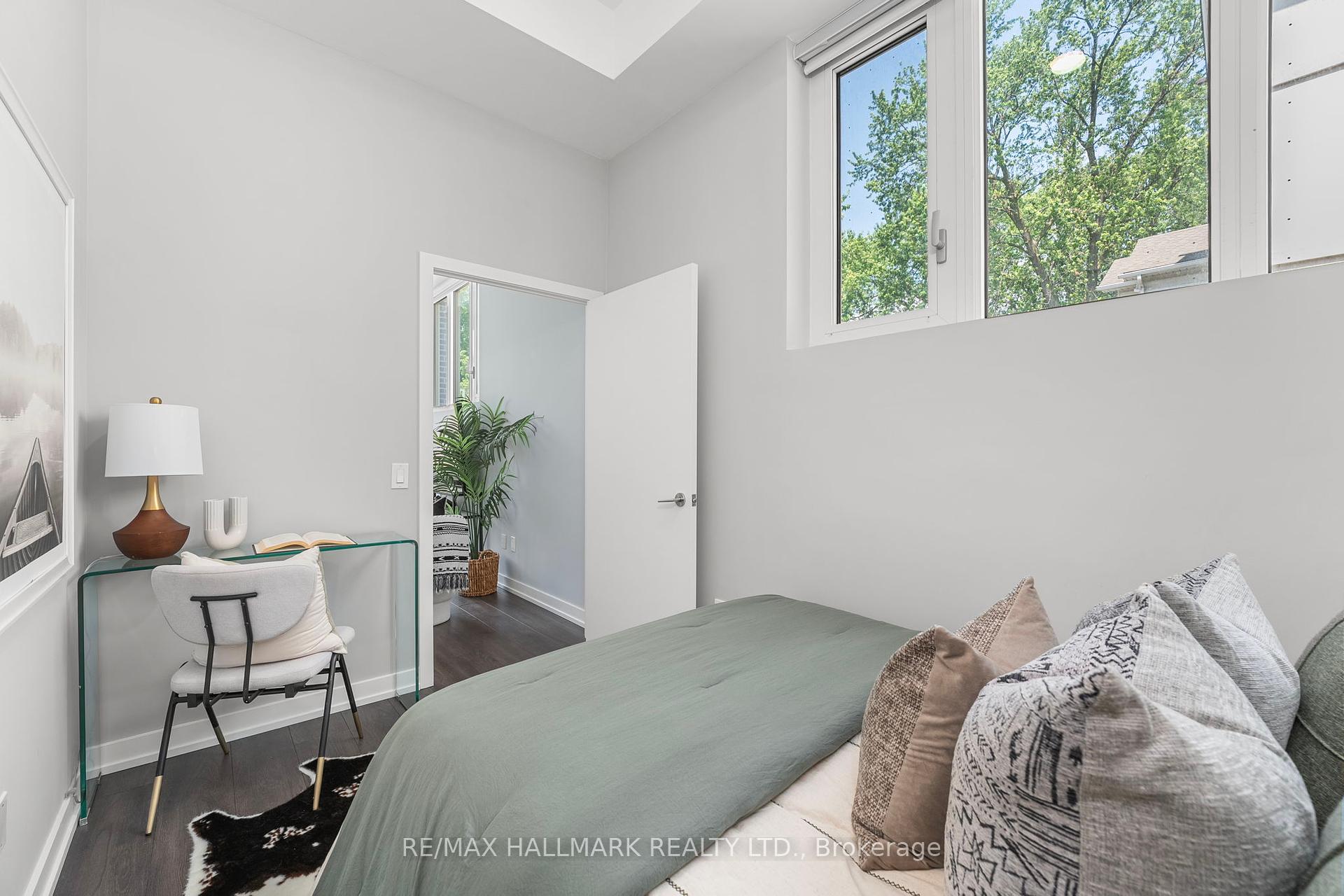 2 Bedrooms Condo at 150 Logan, Toronto For sale