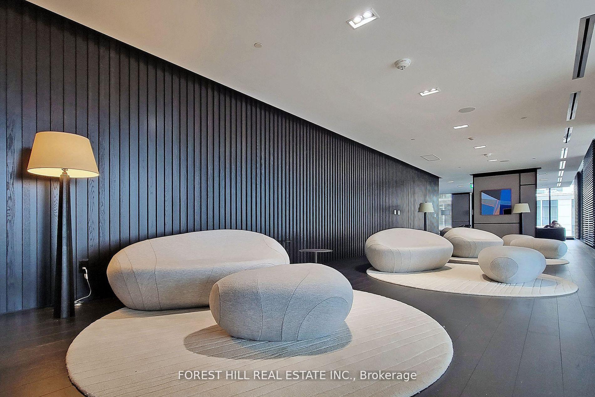 2 Bedrooms Condo at 501 Yonge,  Toronto For sale