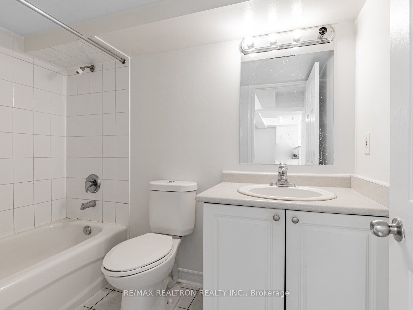 1401 Dupont Street, #614