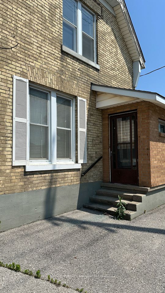 #UPPER - 116 Adelaide Street, London East, ON N6B 3G8