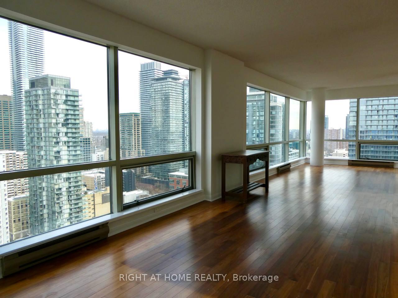 2 Bedrooms Condo at 1001 Bay, Toronto For sale