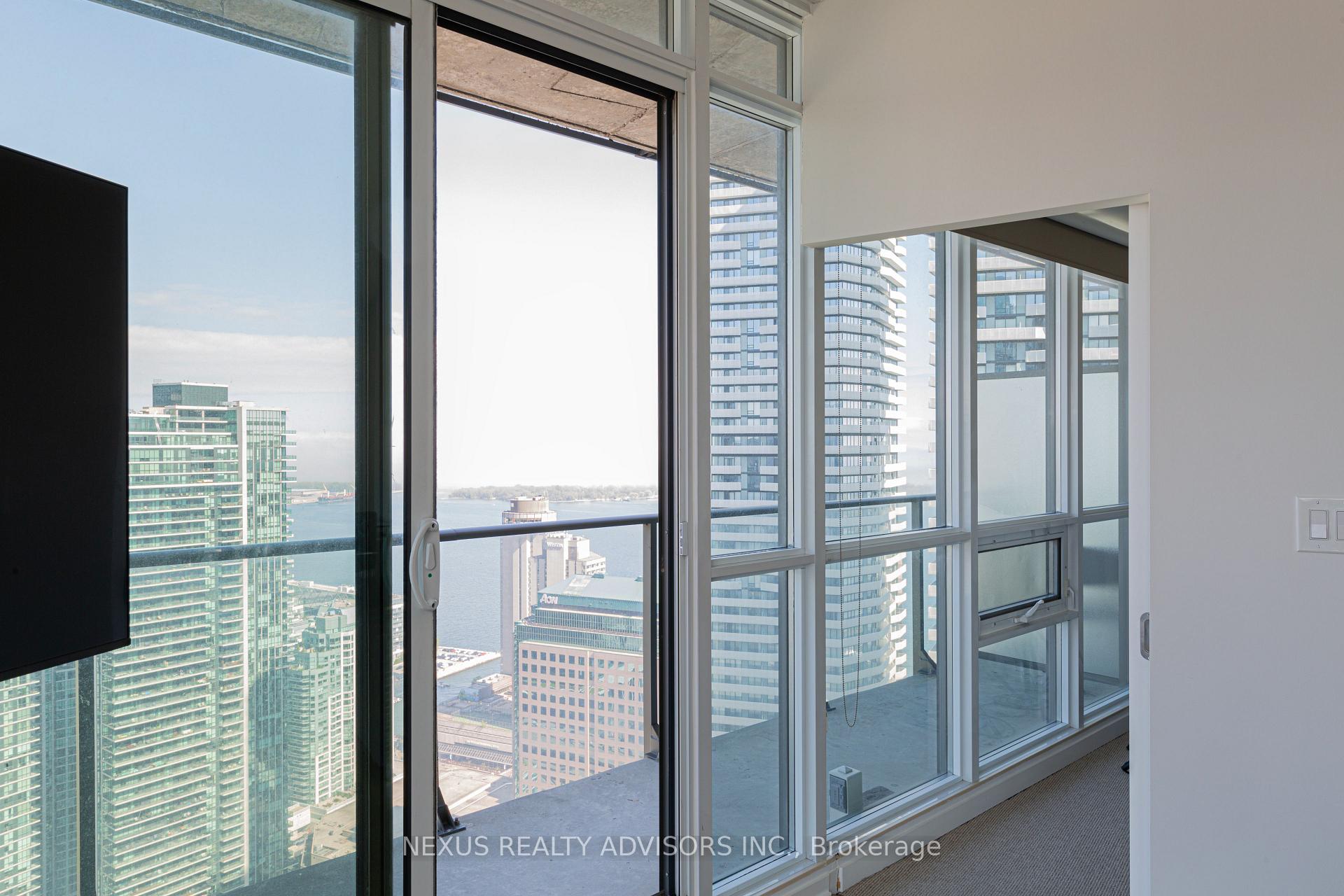 2 Bedrooms Condo at 65 Bremner, Toronto For sale