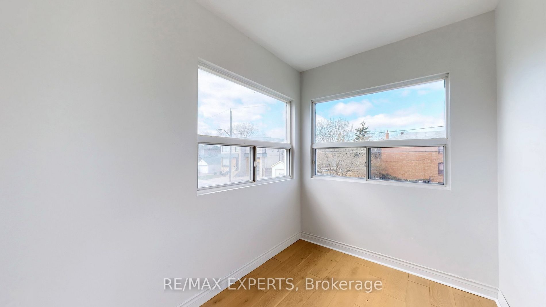 106 Kenwood Avenue UPPER