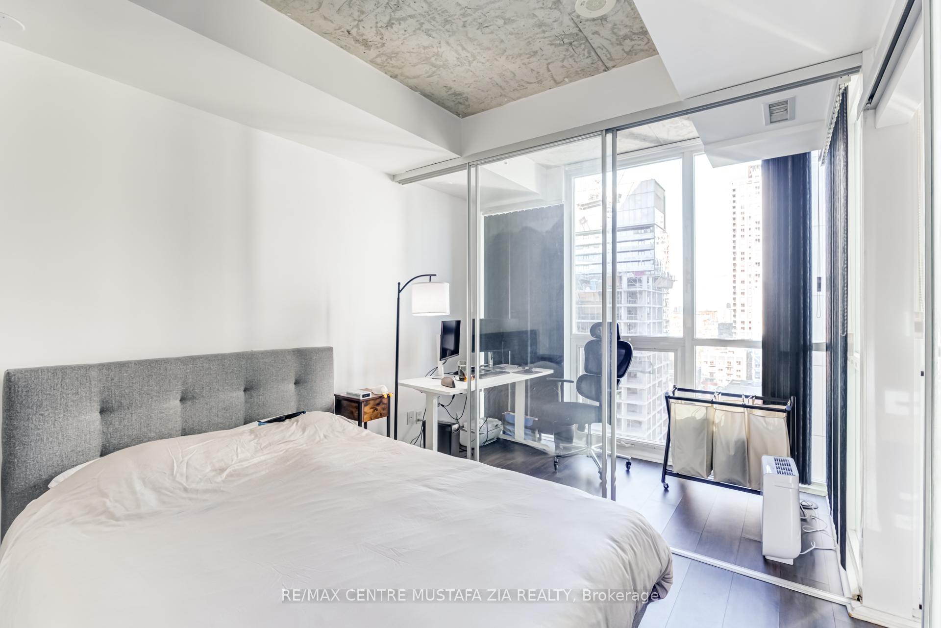 2 Bedrooms Condo at 88 Blue Jays, Toronto For sale