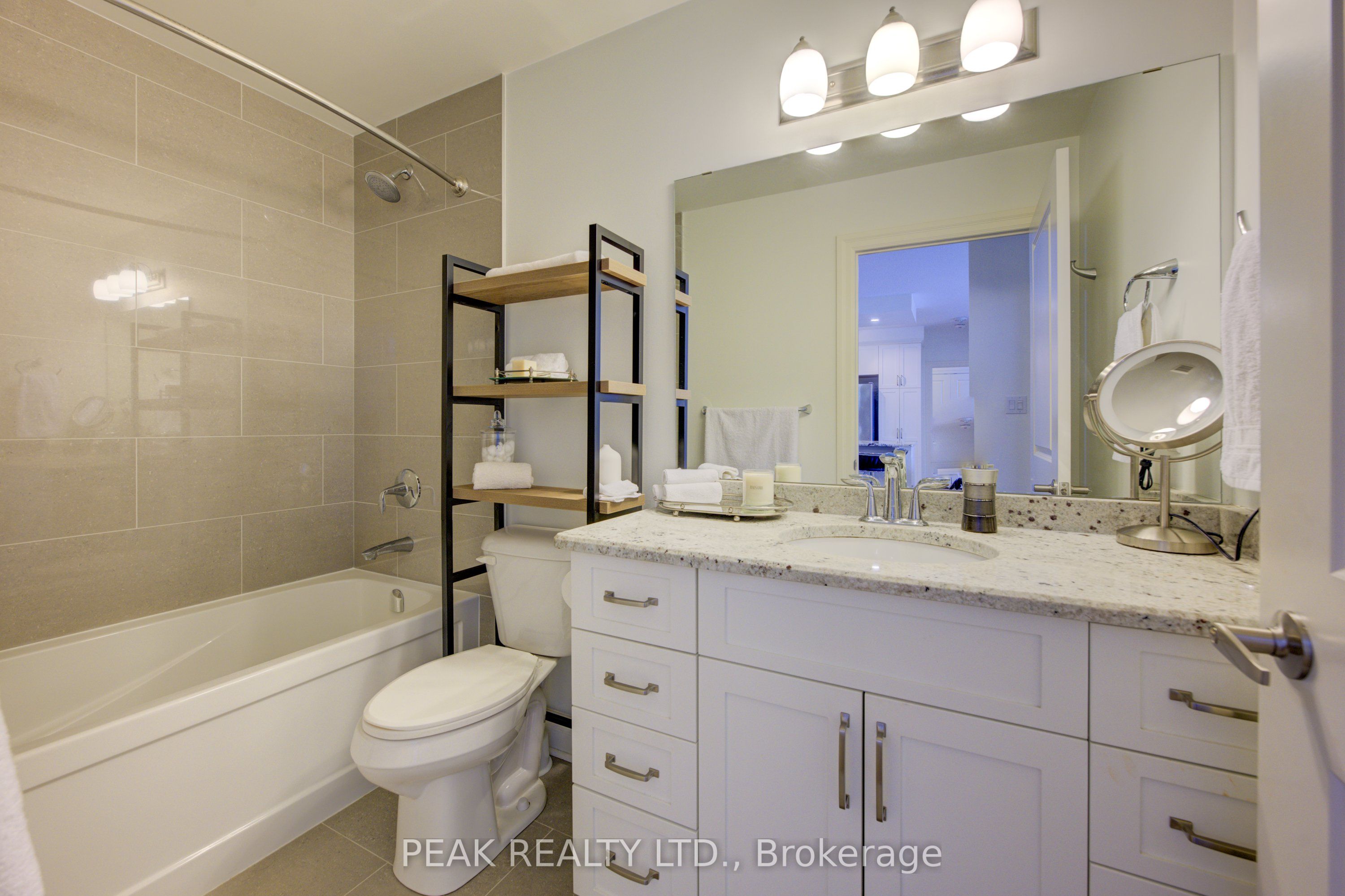 255 John Street N, #213