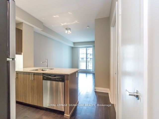 17 Kenaston Gardens, #402