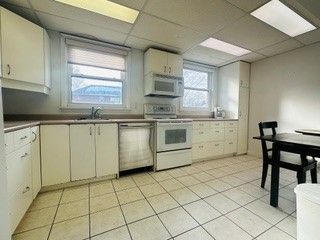 47 Ranleigh Avenue 301