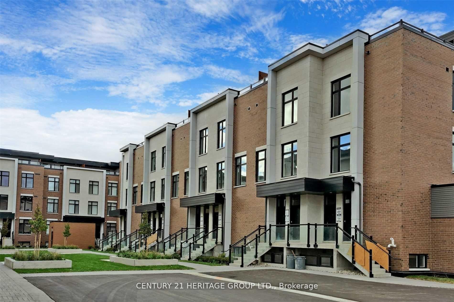 3 Bedrooms Condo at 9590 Islington, Vaughan For sale