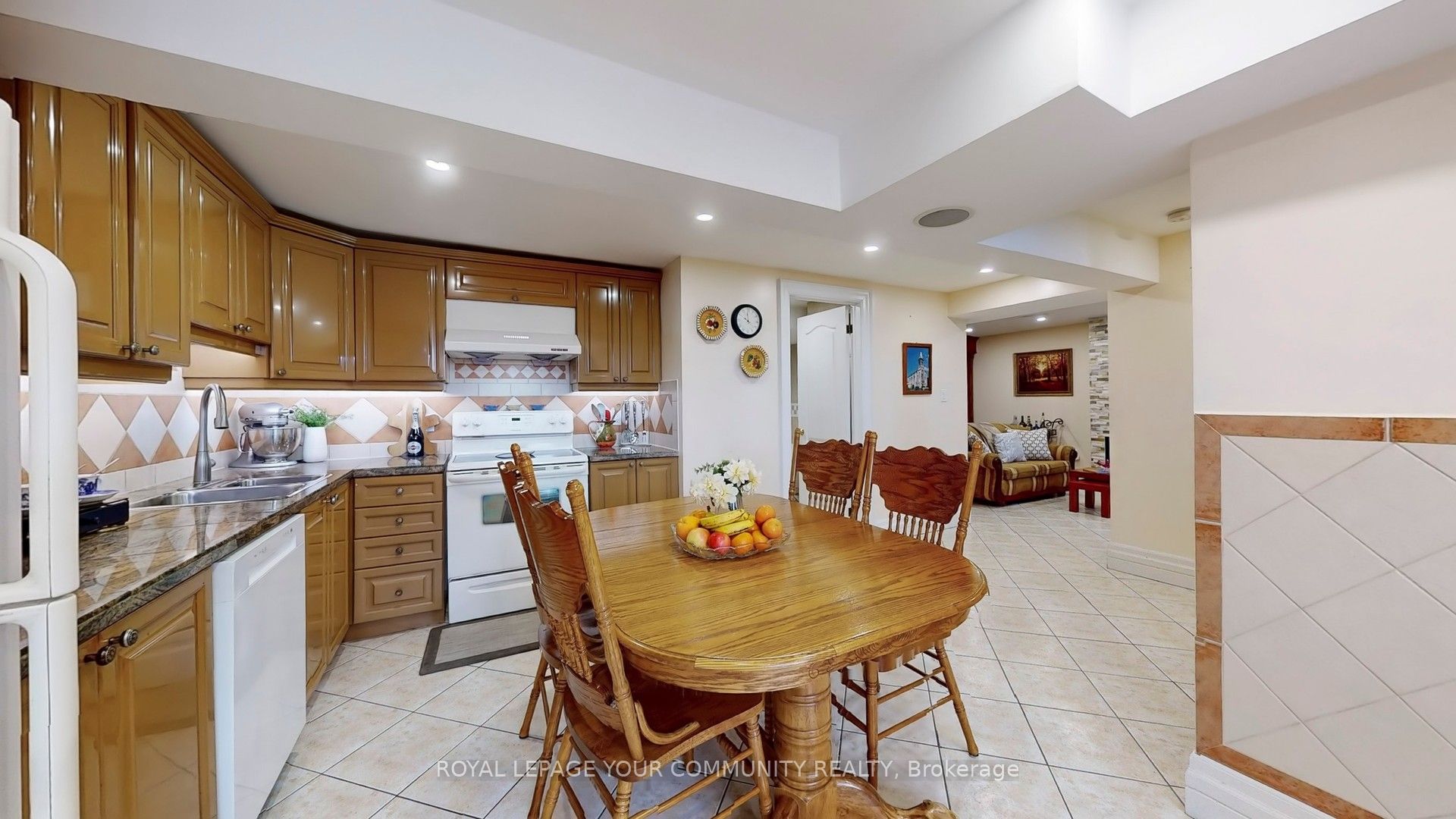 75 Brewster Crescent