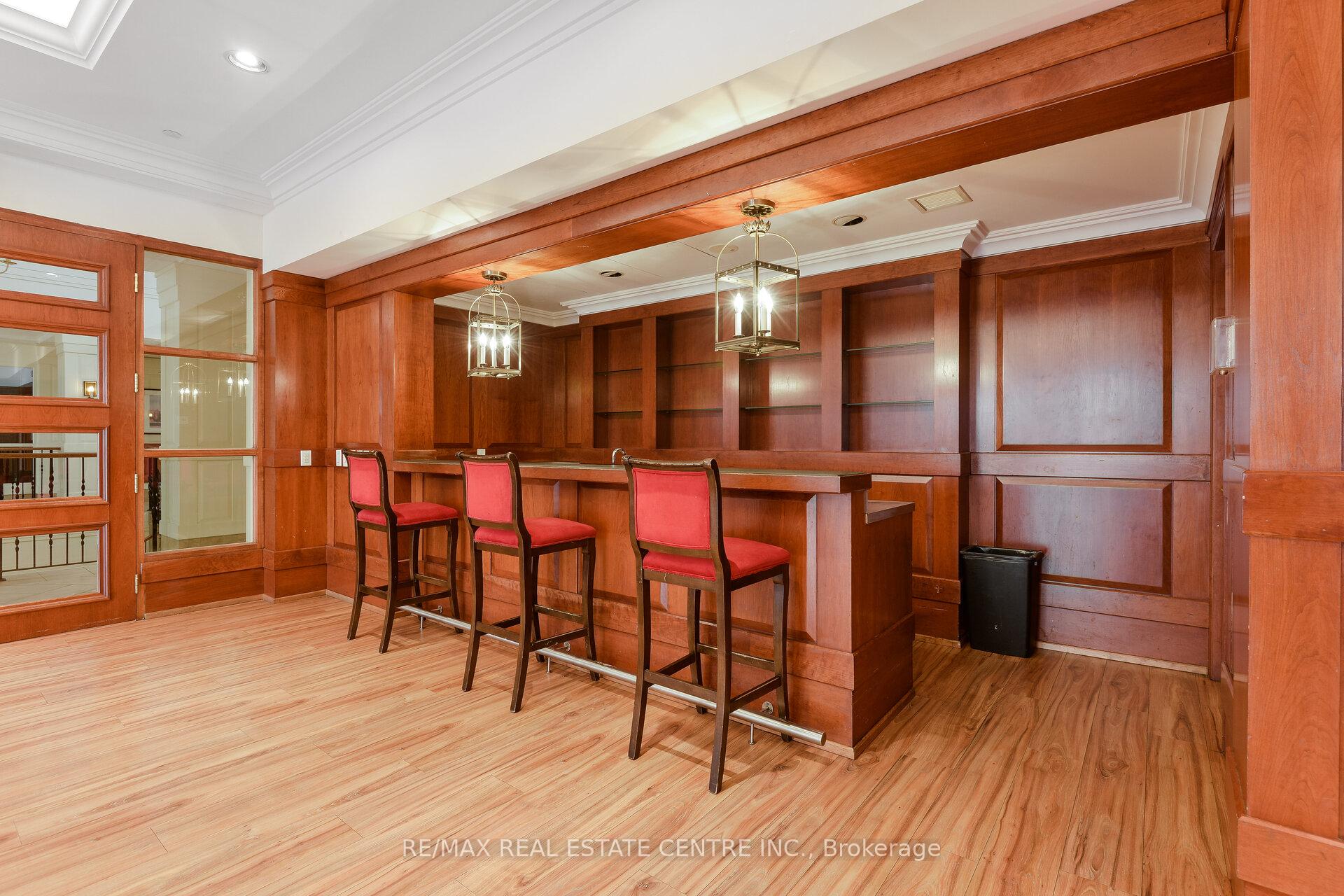 2 Bedrooms Condo at 710 Humberwood, Toronto For sale