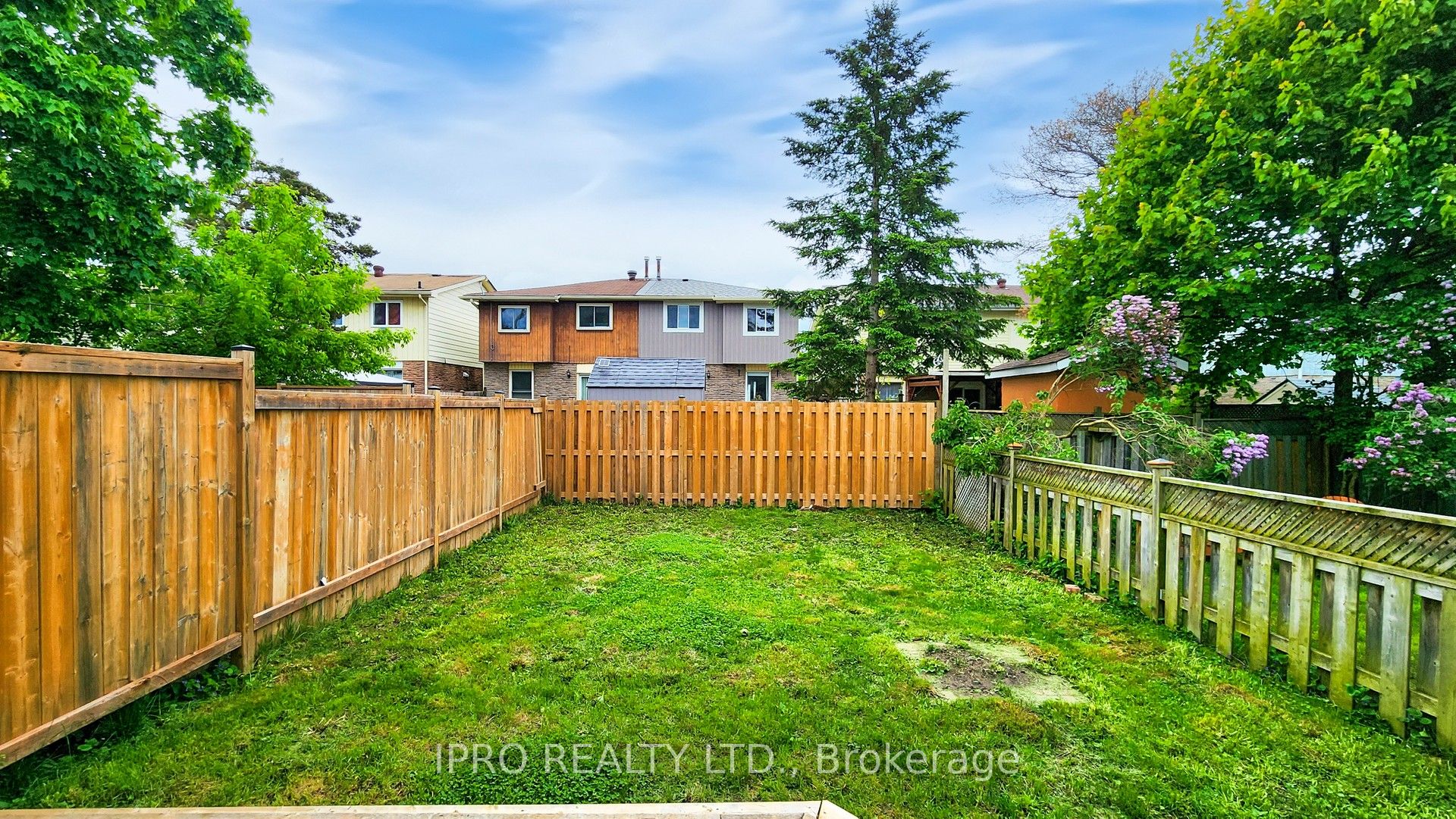 88 Christie Crescent