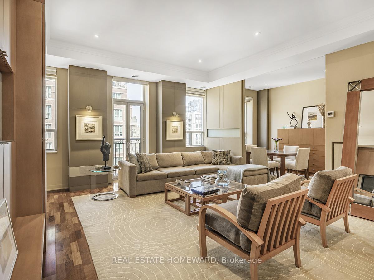 2 Bedrooms Condo at 48 St Clair, Toronto For sale