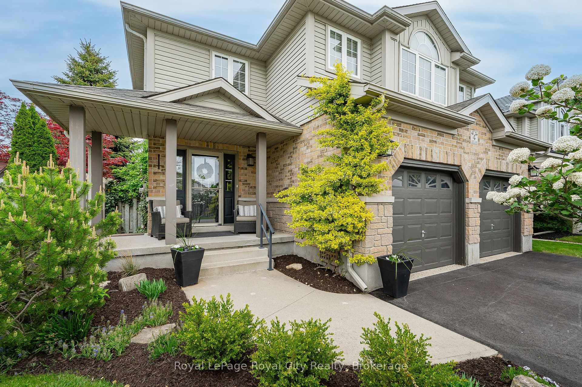 4 Lois Lane, Guelph, ON N1K 1W7