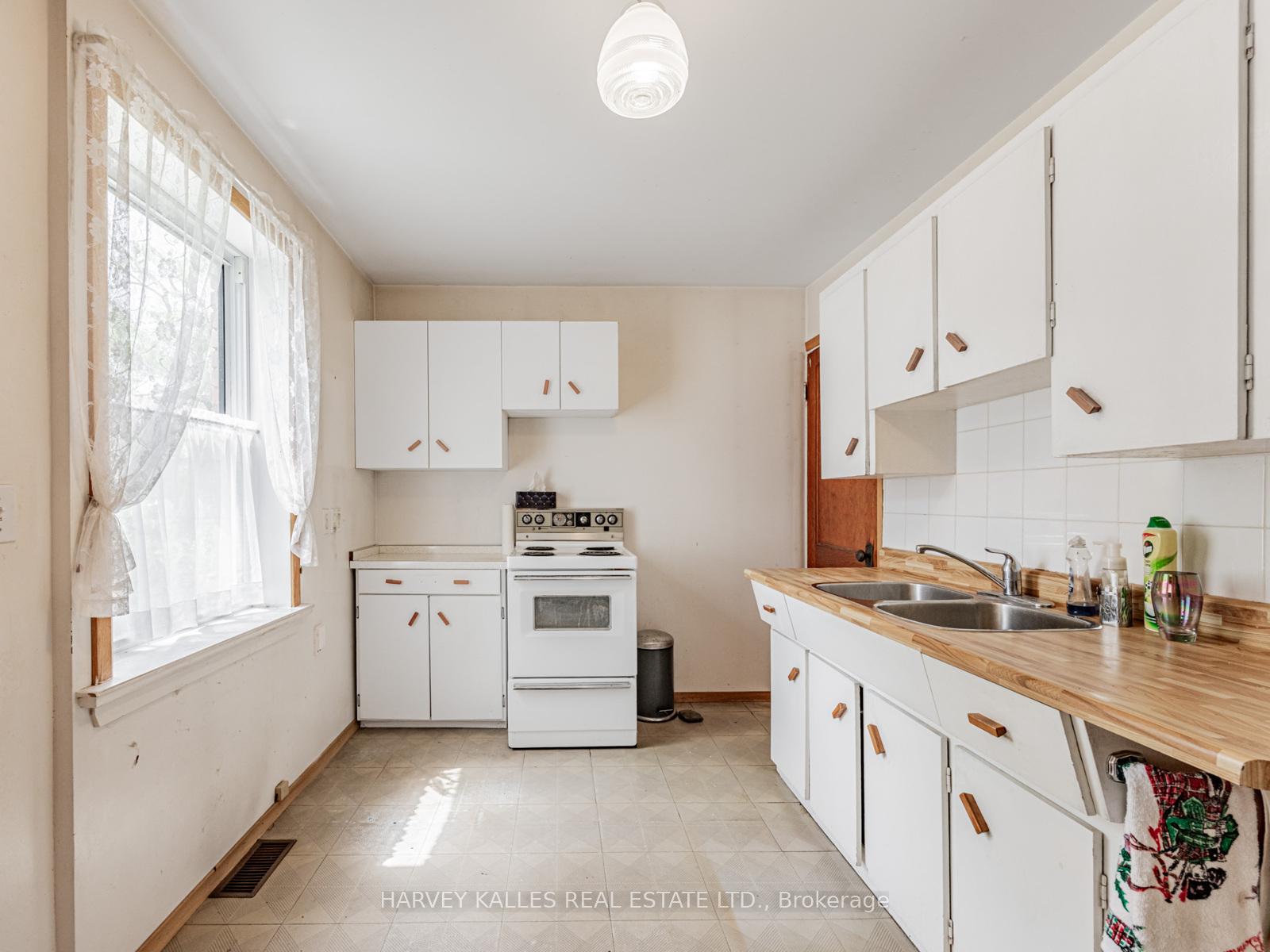 71 Mortimer Avenue