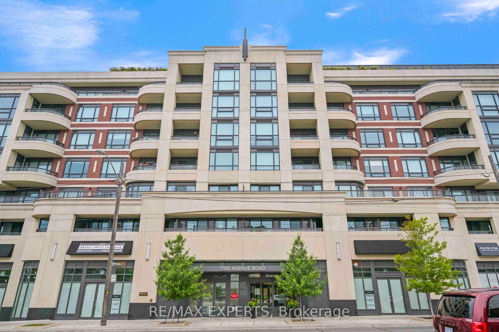 4 Bedrooms Condo at 1700 Avenue, Toronto For sale