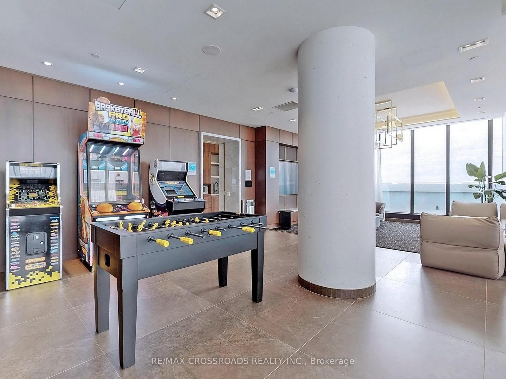 1 Bedroom Condo at 950 Portage, Vaughan For sale