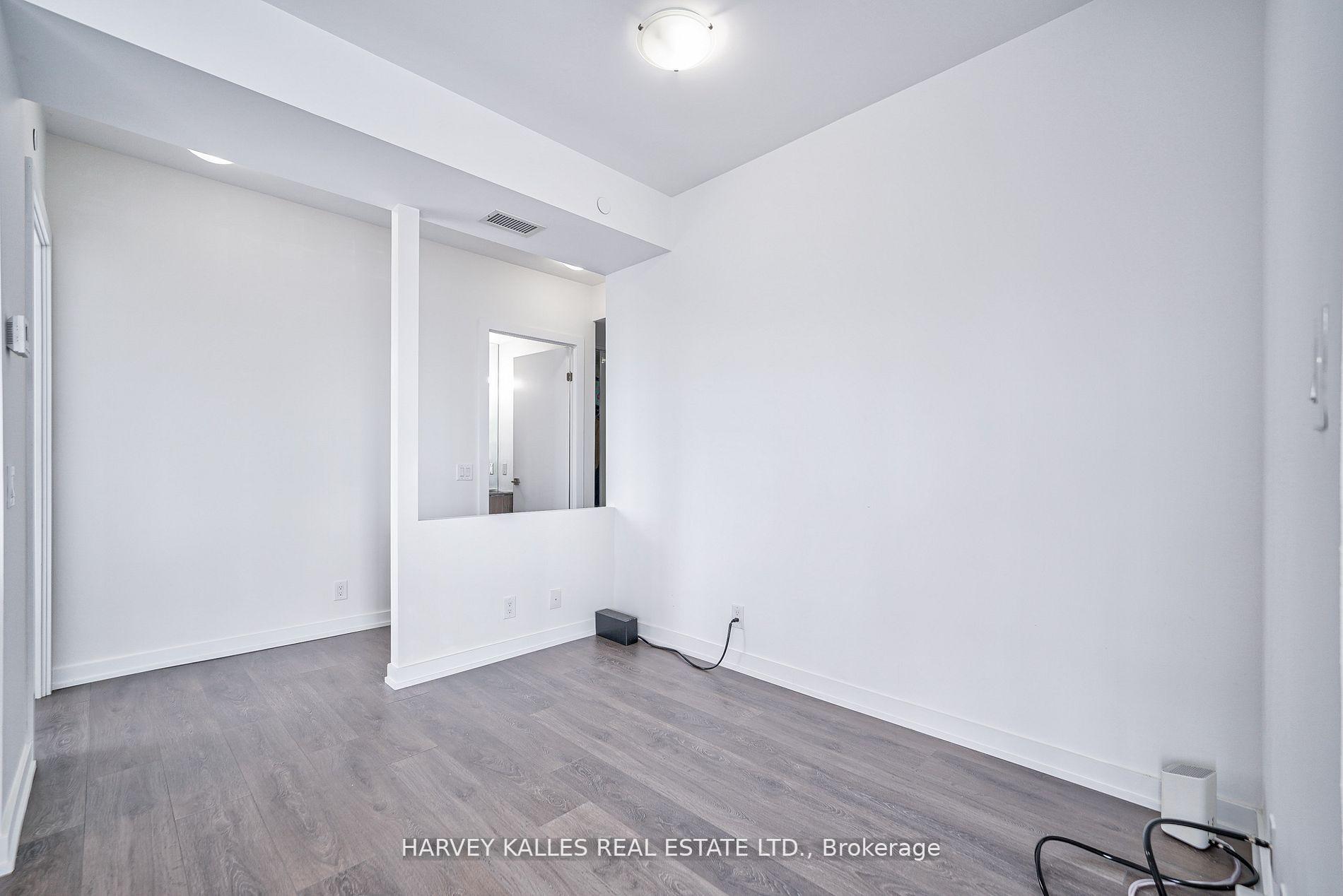 609 Avenue Road 1604