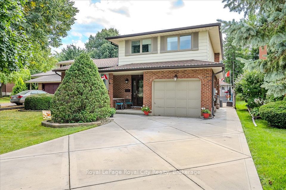 5 Cabot Court, Guelph, ON N1G 3E4