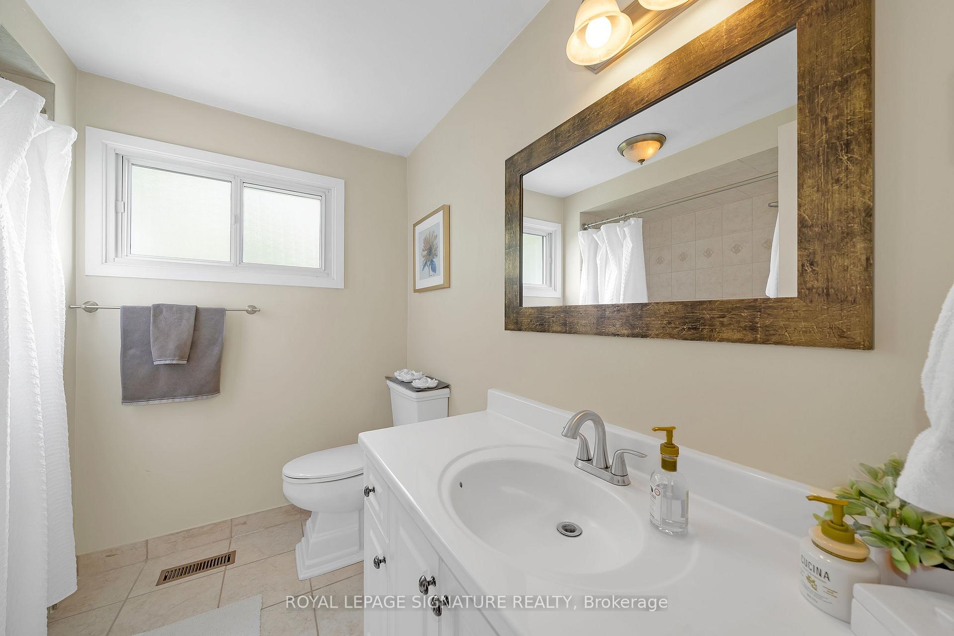 3 Bedrooms Condo at 5 Early Apple, Toronto For sale