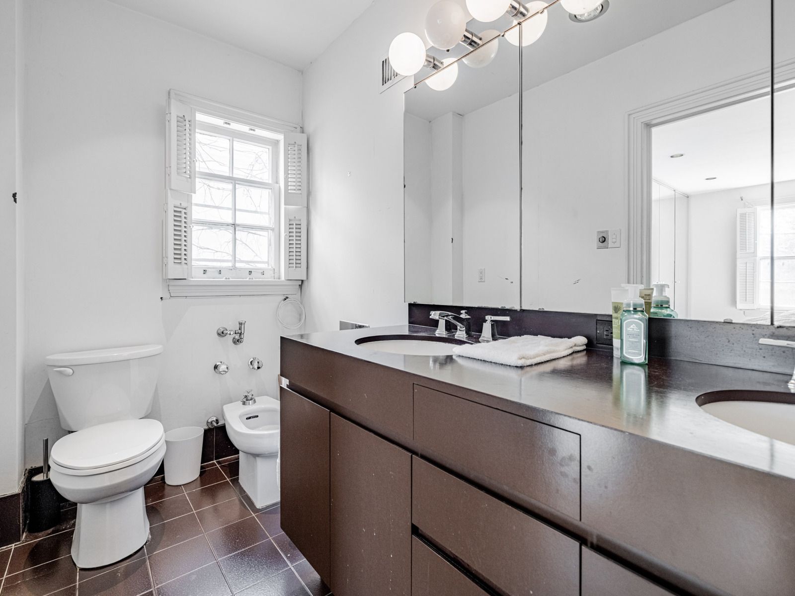 2 Silverwood Avenue