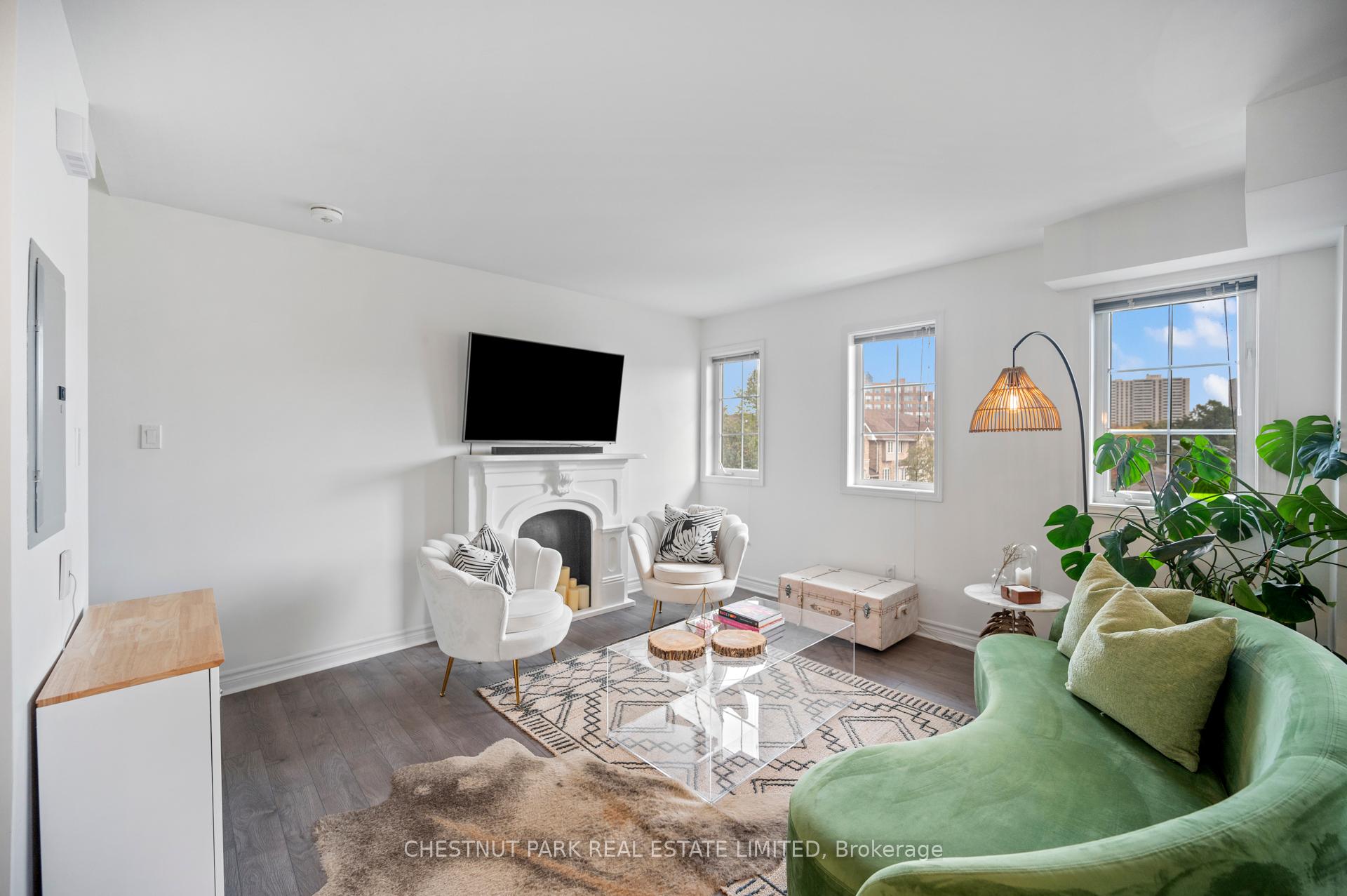 3 Bedrooms Condo at 58 Sidney Belsey,  Toronto For sale
